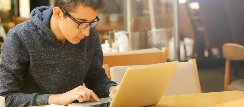 Finanzas y Contabilidad en la era digital: por qué estudiar este grado online es una apuesta segura