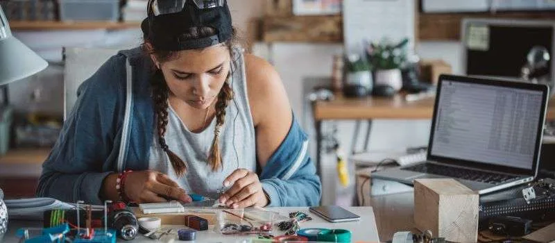 Aumento significativo de mujeres en las formaciones STEM en Euroinnova durante 2024