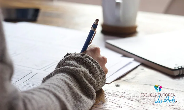 Escuela des Arts explica las características de la Escritura Creativa