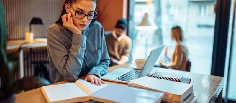 MasterD ofrece preparación para las 700 plazas de personal de servicios con requisito de ESO