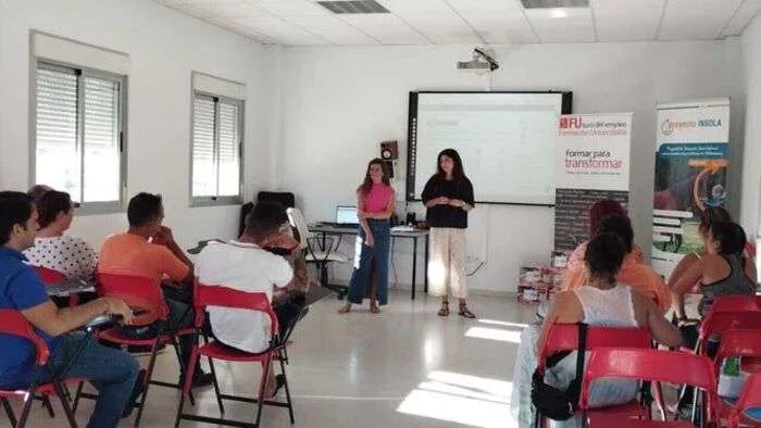 Quince miembros del Proyecto Hombre Sevilla beneficiados con becas de Formación Universitaria en su quinta edición