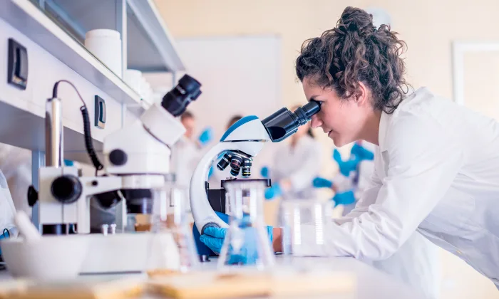 Aumento de mujeres en perfiles profesionales de áreas STEM