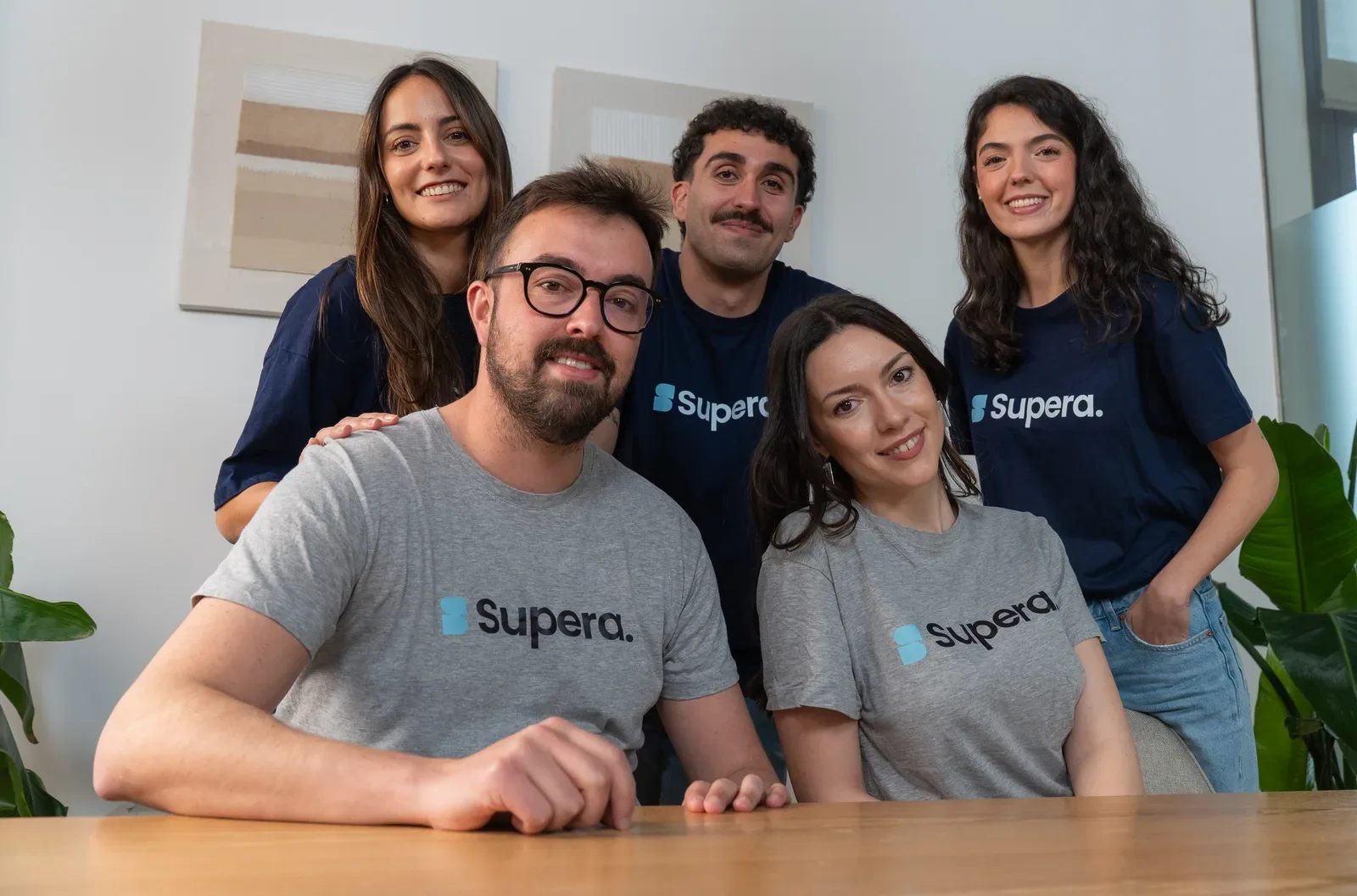 Sueldo funcionario 2026: cuánto cobra un funcionario en España por grupo (A1, C1, C2…)