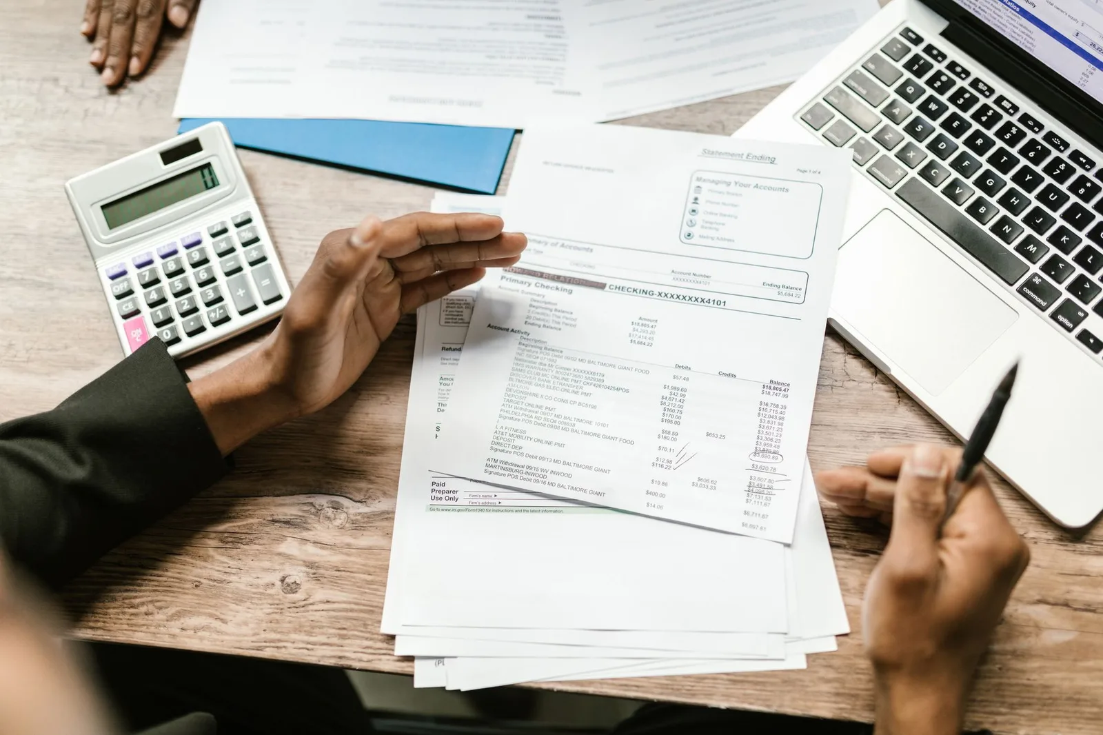 Qué datos revisar antes de emitir una factura a un cliente