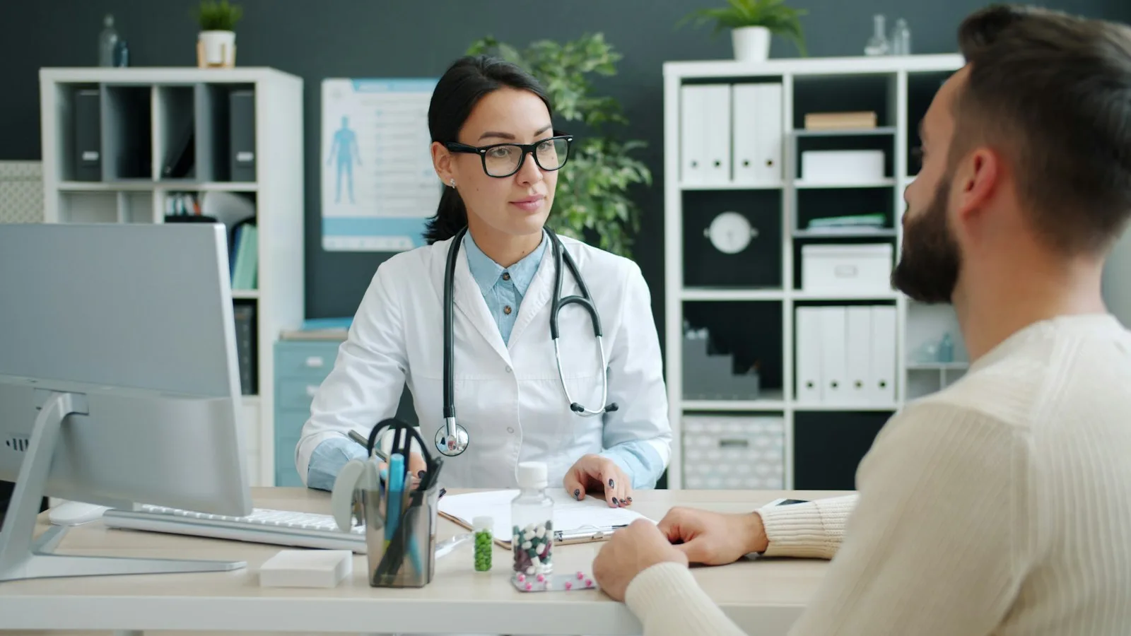 Seguro de viaje, seguro médico y seguro para estudiantes: cómo distinguir su alcance